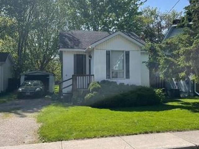 House for sale in Woodstock, Ontario