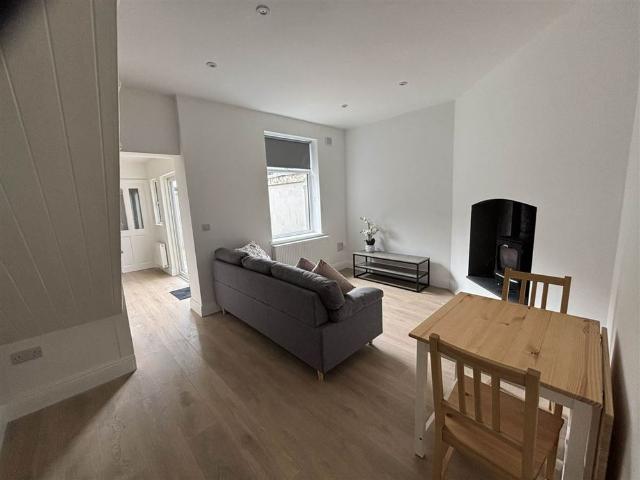 House to rent in Bluebell, North Tipperary