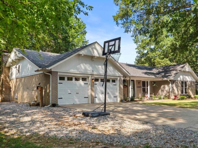 House for sale in Ark