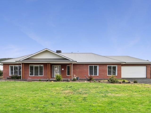 House for rent in Riddells Creek, Victoria