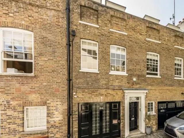 House for rent in Belgravia, Greater London