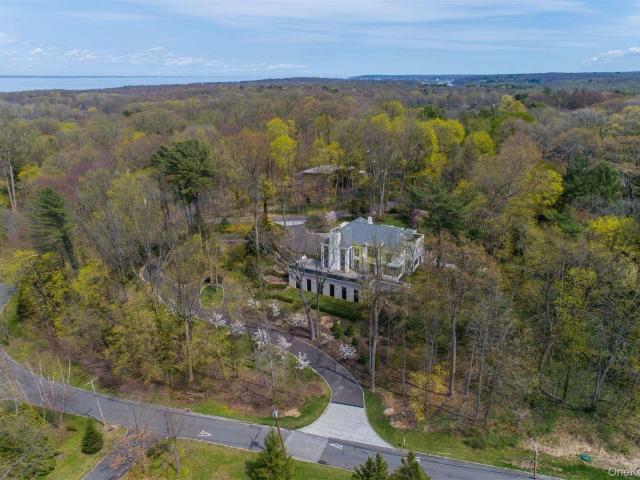 Property for rent in Nassau, New York