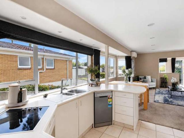House for sale in Meadowbank, Ōrākei