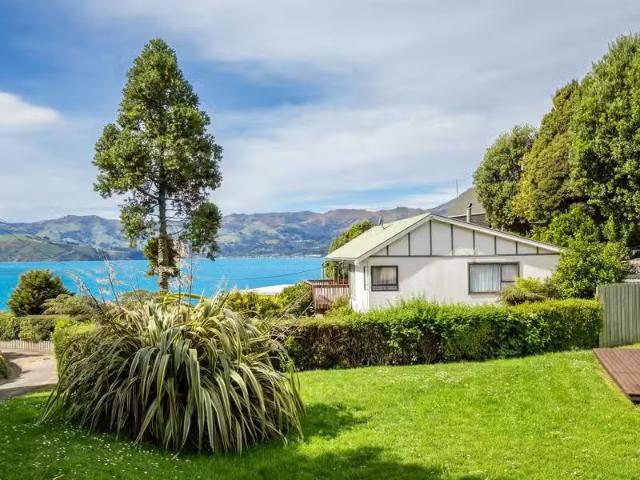 House for sale in Little Akaloa, Canterbury