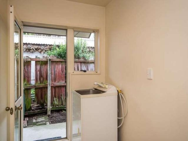 House for rent in Chaslands, Canterbury