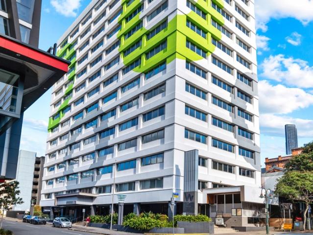 Office for rent in Toombul, Queensland