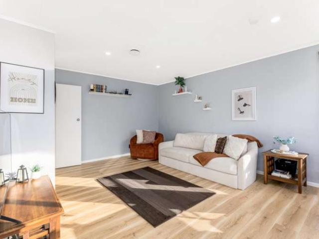 Apartment for sale in Pauatahanui, Wellington
