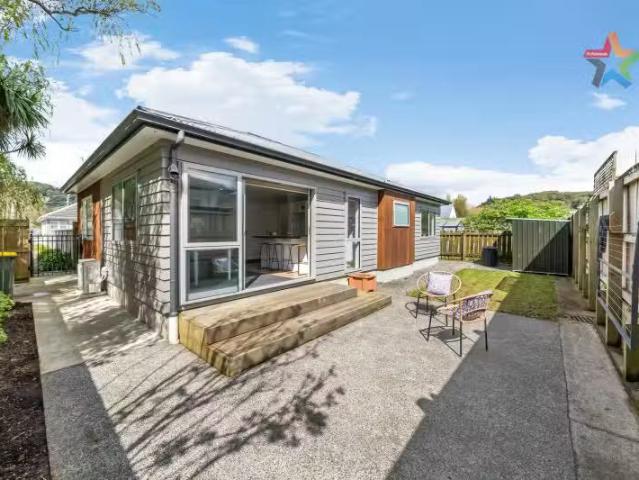 House for sale in Days Bay, Wellington
