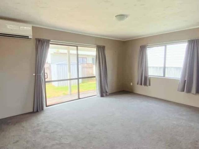 House for rent in Paraparaumu, Wellington