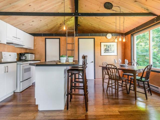 House for rent in Saint-paul-de-l'île-aux-noix, Quebec