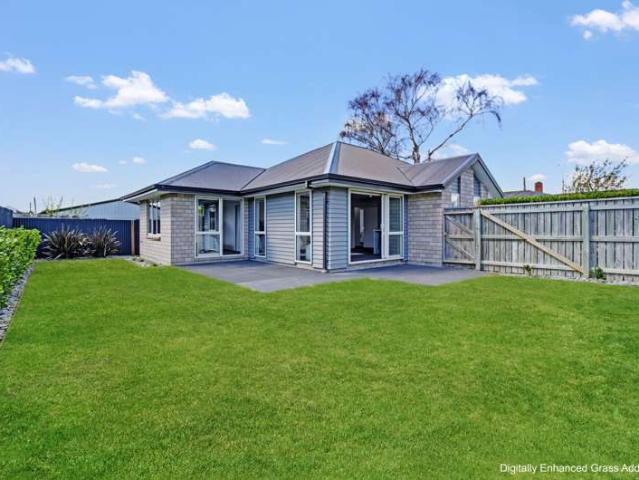 Townhouse for sale in Netherby, Ashburton
