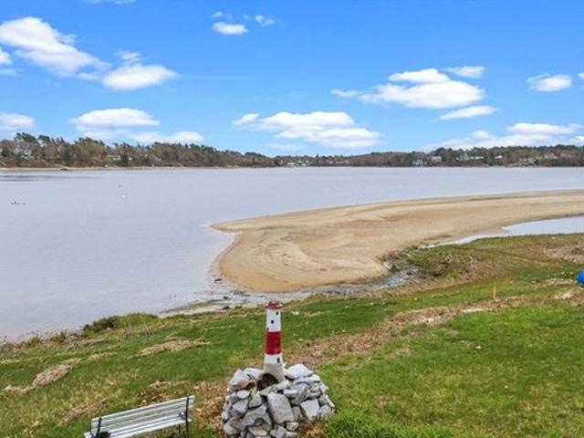 Condo for sale in Cataumet, Massachusetts