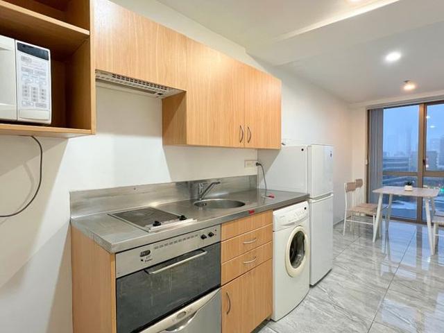 Apartment for rent in Newton, Auckland