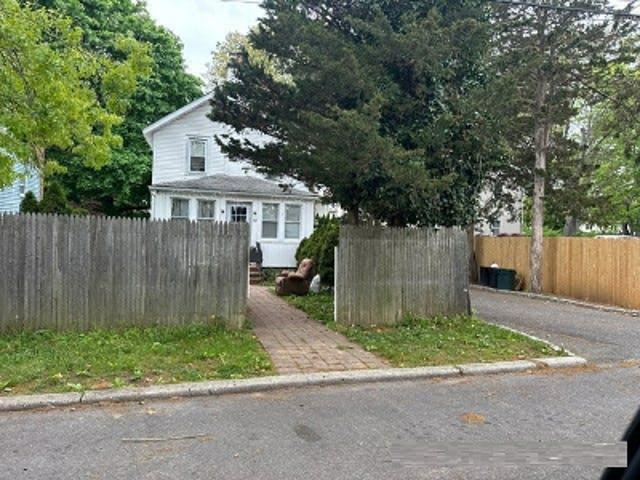 House for sale in Huntington, New York