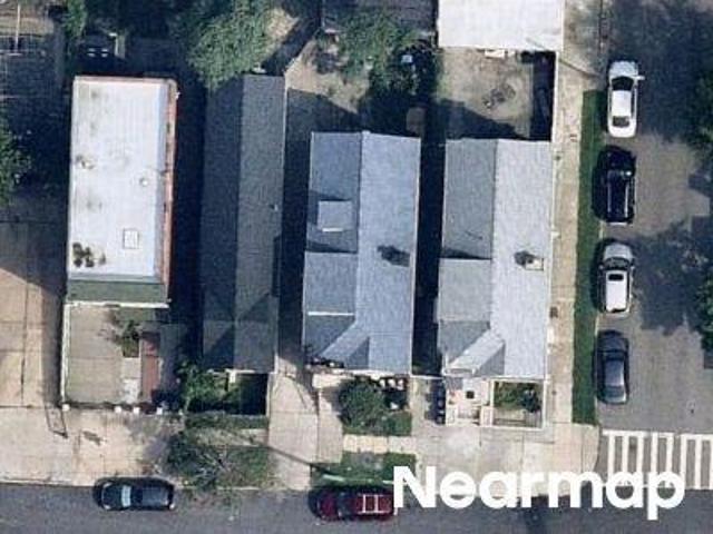 House for sale in Queens, Arverne