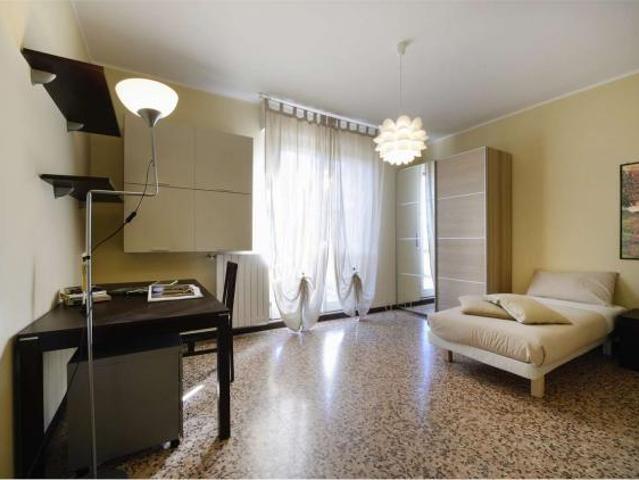 Villa Indipendente in affitto a Municipio 6, Milano
