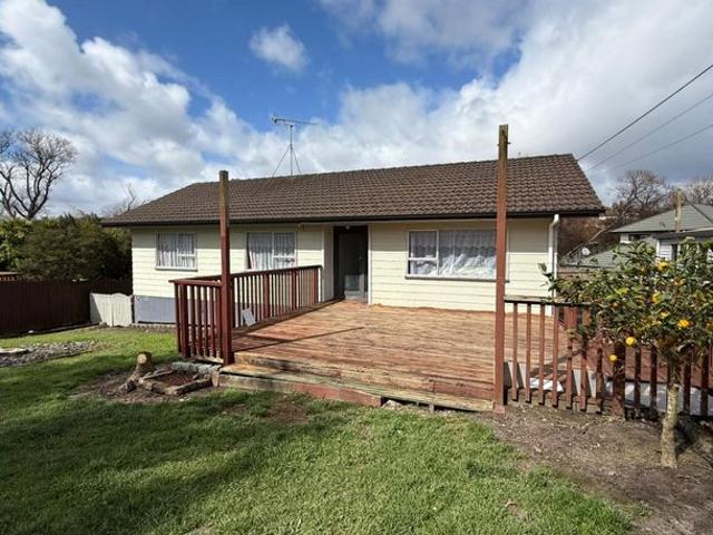House for rent in Massey West, Henderson-Massey