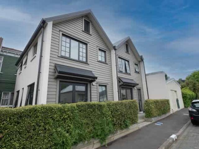Property for rent in Otakou