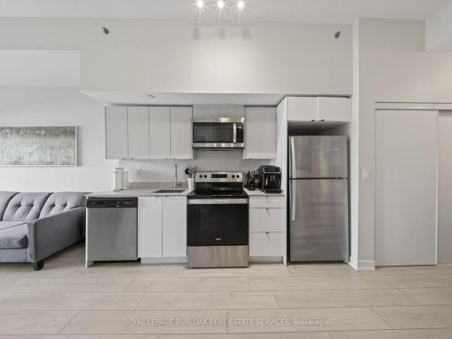 Condo for rent in Tansley, Burlington