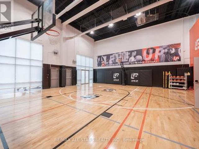 Commercial for rent in York, Ontario