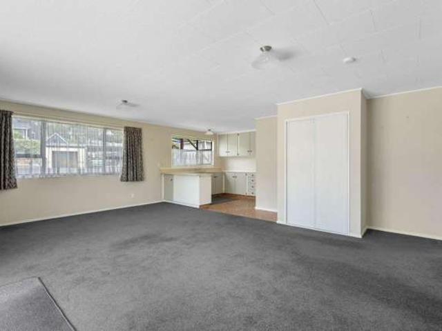 Townhouse for rent in Otakou
