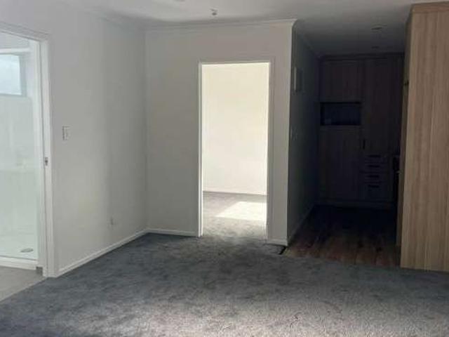 Apartment for rent in Awhitu, Oroua County