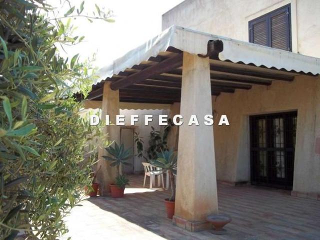 Villa Indipendente in affitto a Rione Sappusi, Marsala