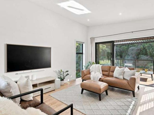 House for sale in Otakou