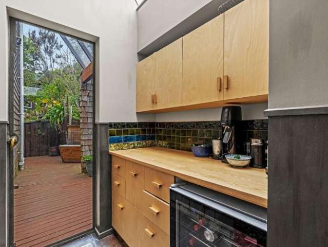 House for sale in Chaslands, Canterbury