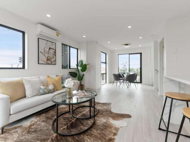 Townhouse for rent in Three Kings