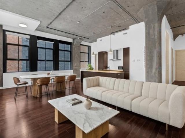 Property for rent in Ville-Marie, Montréal
