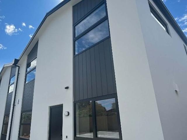 House for rent in Chaslands, Canterbury