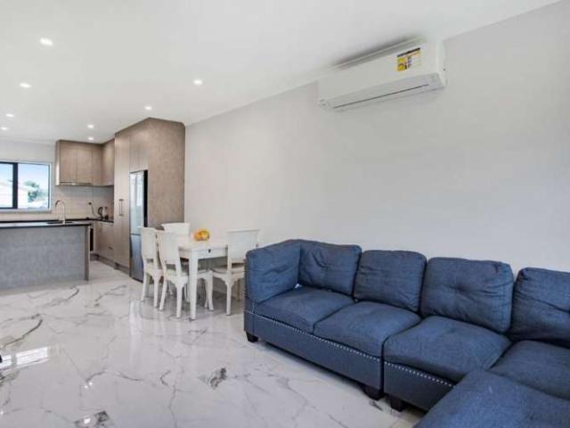 Townhouse for rent in Owhata
