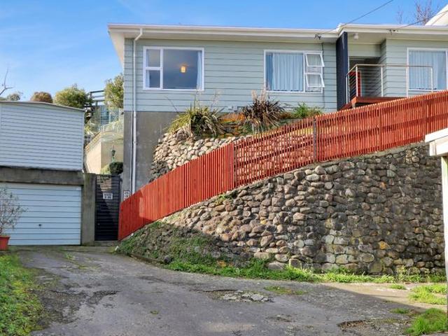 House for rent in Ōwhiro Bay, Wellington