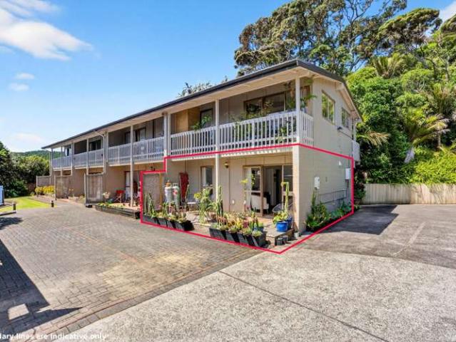 Apartment for sale in Muriwai