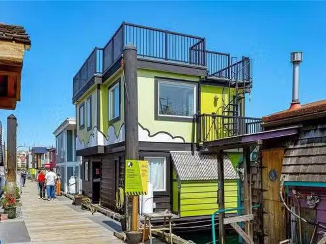 House for sale in Victoria, British Columbia