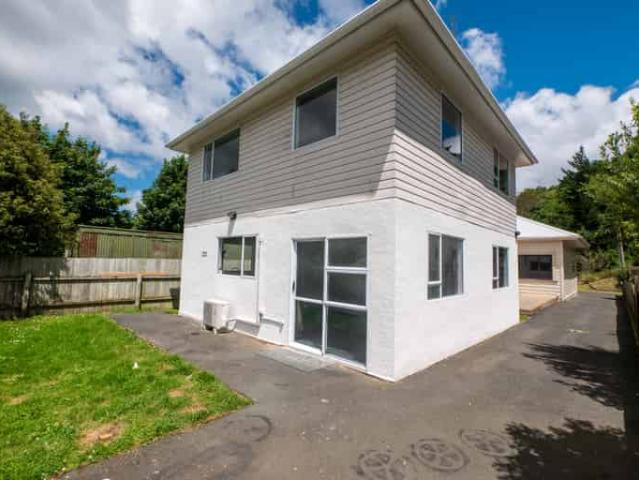 House for rent in Otakou
