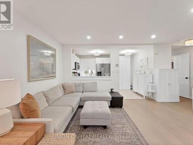 Townhouse for sale in Woburn, Ontario