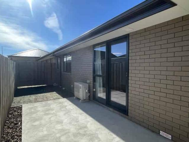 House for rent in Chaslands, Canterbury