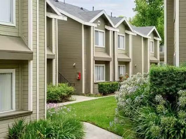 Condo for rent in Whittier