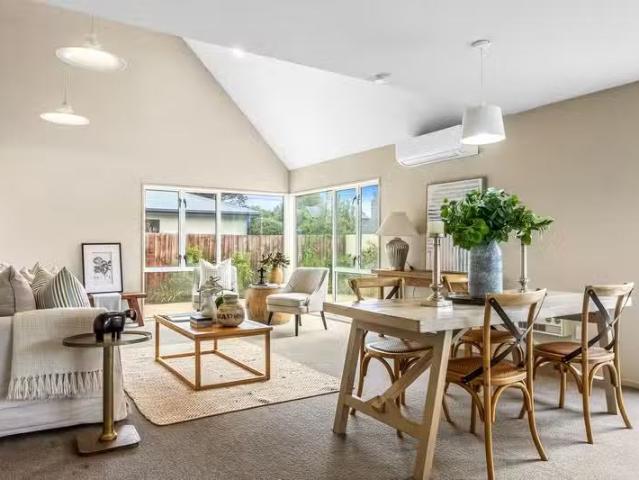 House for sale in Chaslands, Canterbury