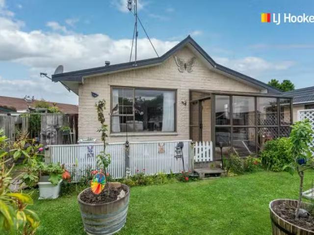 House for sale in Otakou