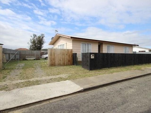 House for rent in Kingsley Chatham, Flaxmere