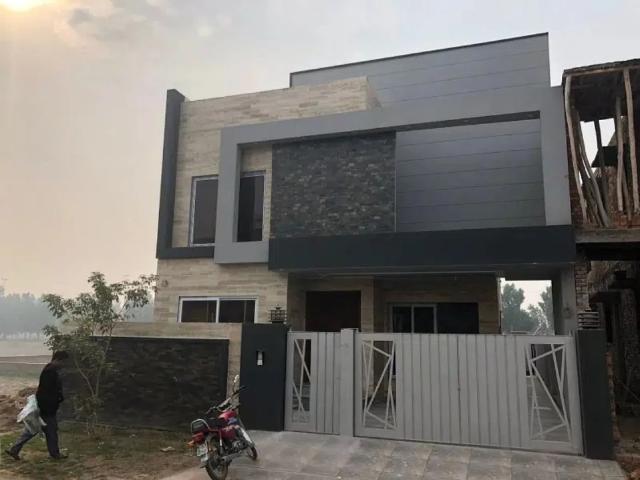 House for sale in Faisalabad, Islamabad Capital Territory