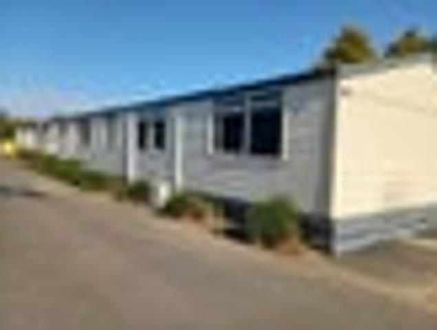 House for sale in Hamilton Lake