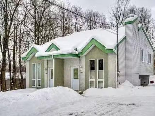 House for rent in Laurentides, Quebec