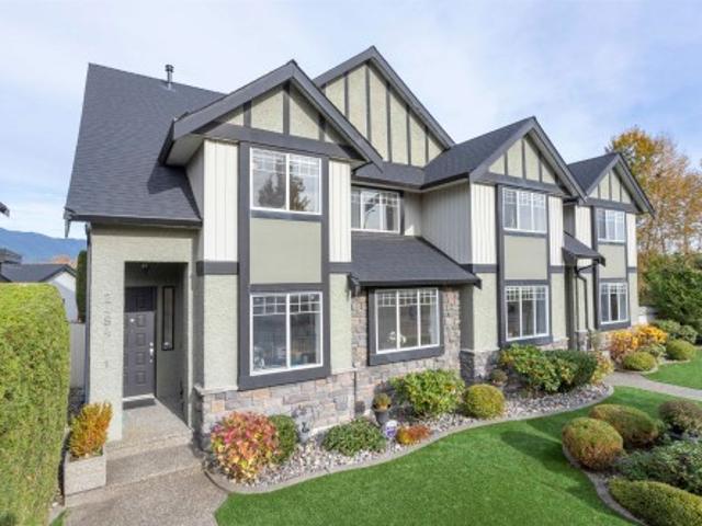 Duplex for sale in Port Coquitlam, British Columbia