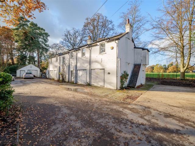 House for rent in Sunningdale
