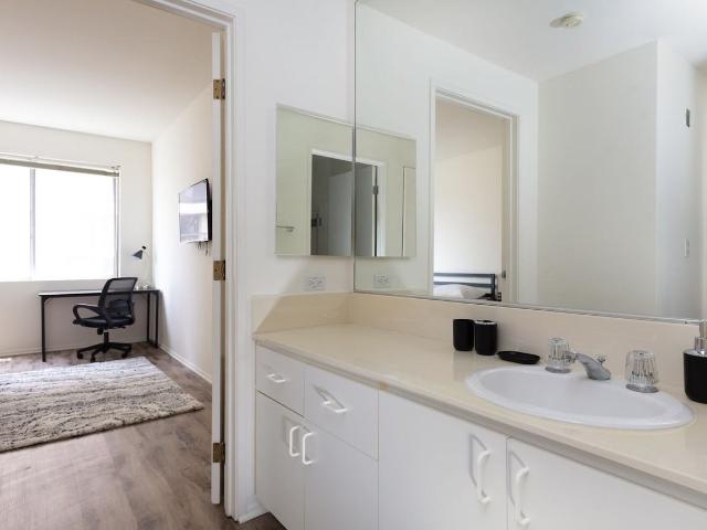 Apartment for rent in Canoga Park, California