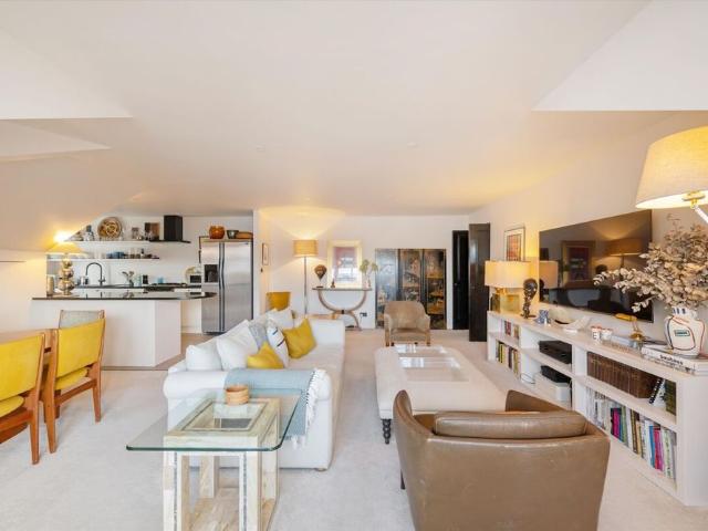 Apartment for rent in Belsize Park, Greater London